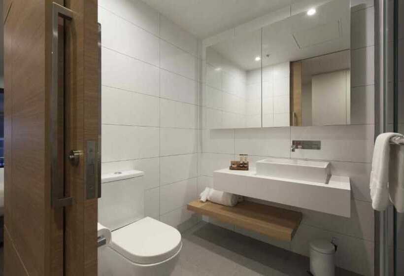 スイート, Jasper Boutique