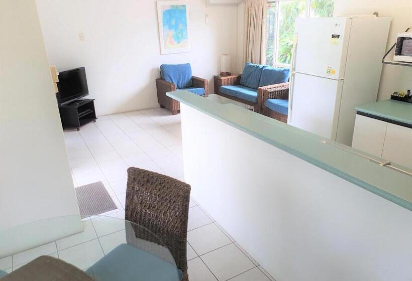 Апартаменты 1 Спальня с Балконом, Mango Tree Holiday Apartments