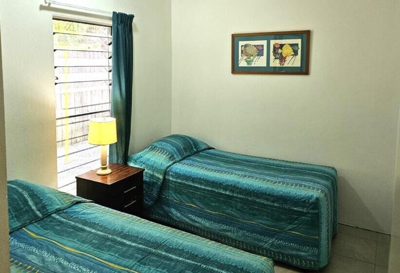 Апартаменты 1 Спальня Нижний Этаж, Mango Tree Holiday Apartments
