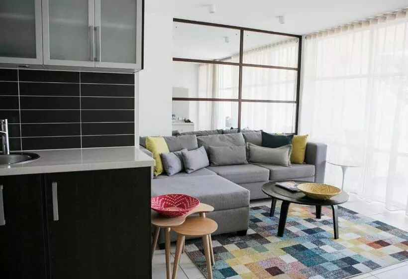 1 Bedroom Apartment with Terrace Sea View, Netanya Noosa Beachfront Resort