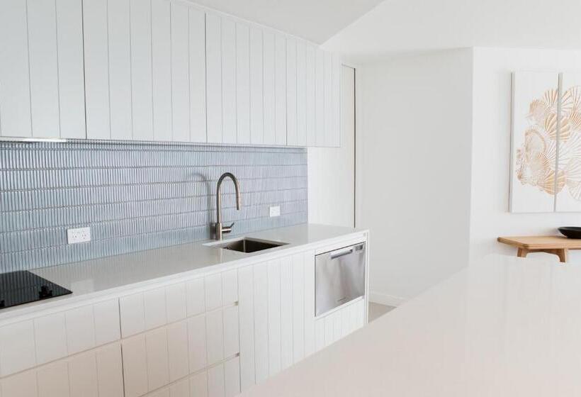 Апартаменты 2 Спальни Вид на Море, Netanya Noosa Beachfront Resort