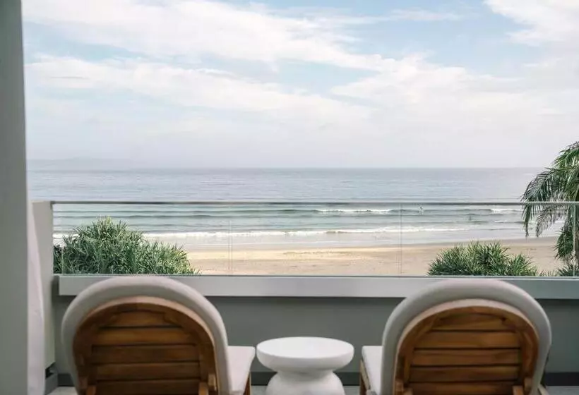 1 Bedroom Penthouse Apartment, Netanya Noosa Beachfront Resort