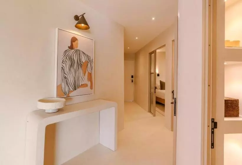 1 Bedroom Penthouse Apartment, Netanya Noosa Beachfront Resort