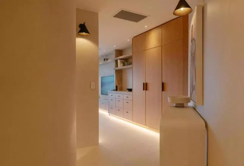 1 Bedroom Penthouse Apartment, Netanya Noosa Beachfront Resort