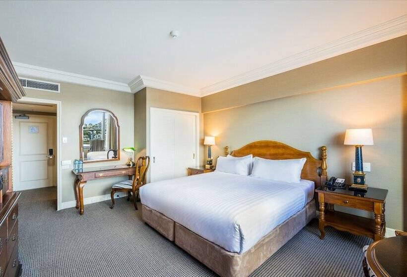 Deluxe room with river view, Stamford Plaza Brisbane