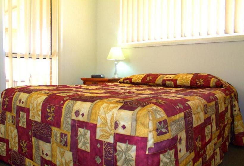 בית, 3 חדרי שינה, Winning Post Motor Inn