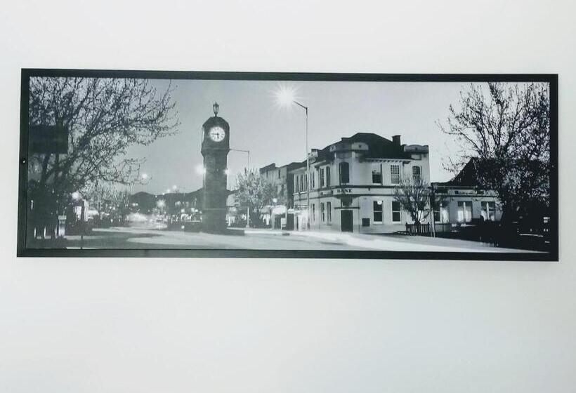 חדר סופריור, Winning Post Motor Inn