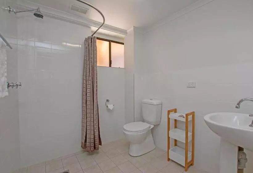Standard-invahuone King-vuode, River Street Motel