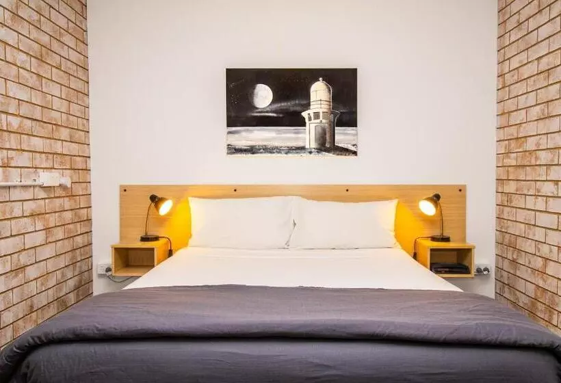 Standard Neljän Hengen Huone, River Street Motel