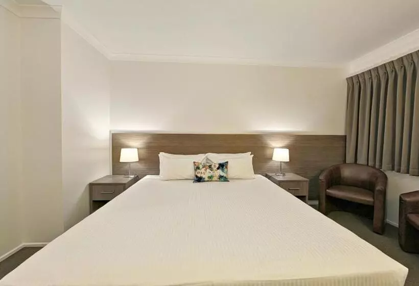اتاق اجرایی با تخت بزرگ, Smart Motels Bert Hinkler