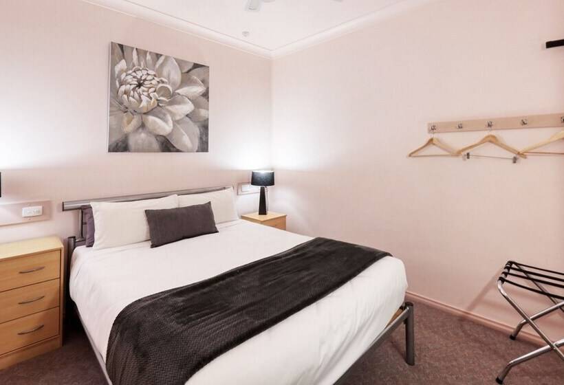 סוויטה משפחתית 2 חדרי שינה, Tumut Farrington Motel