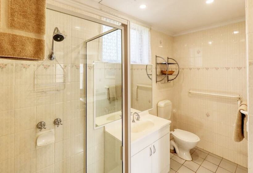 סוויטה משפחתית 2 חדרי שינה, Tumut Farrington Motel