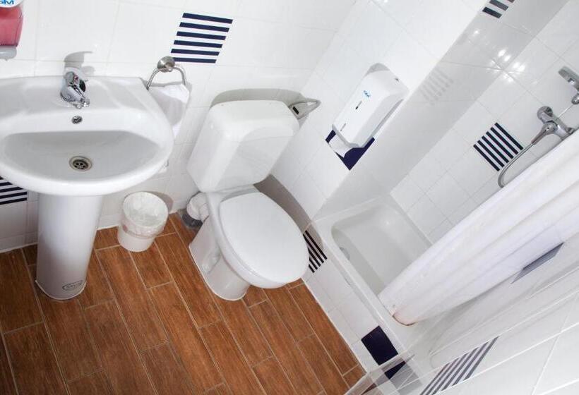 اتاق استاندارد, Barry