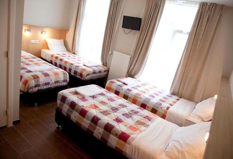 اتاق استاندارد سه نفره, Barry