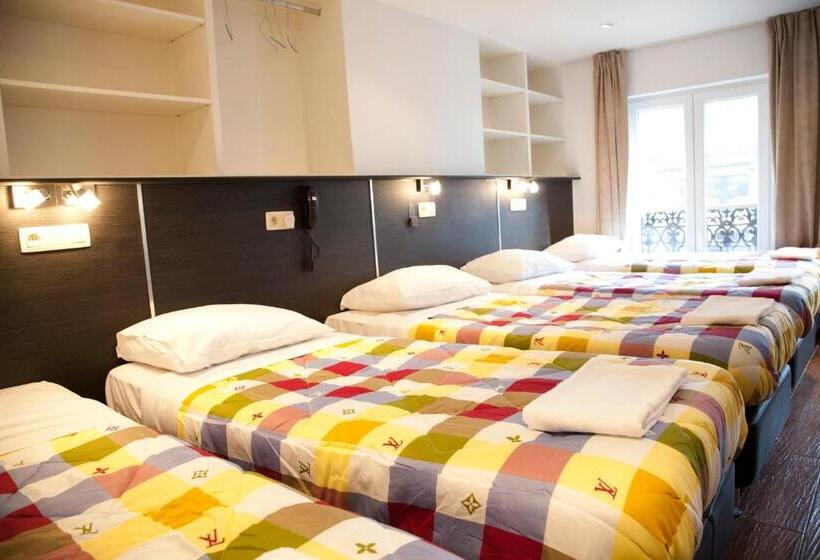 Economy Triple Room, Barry