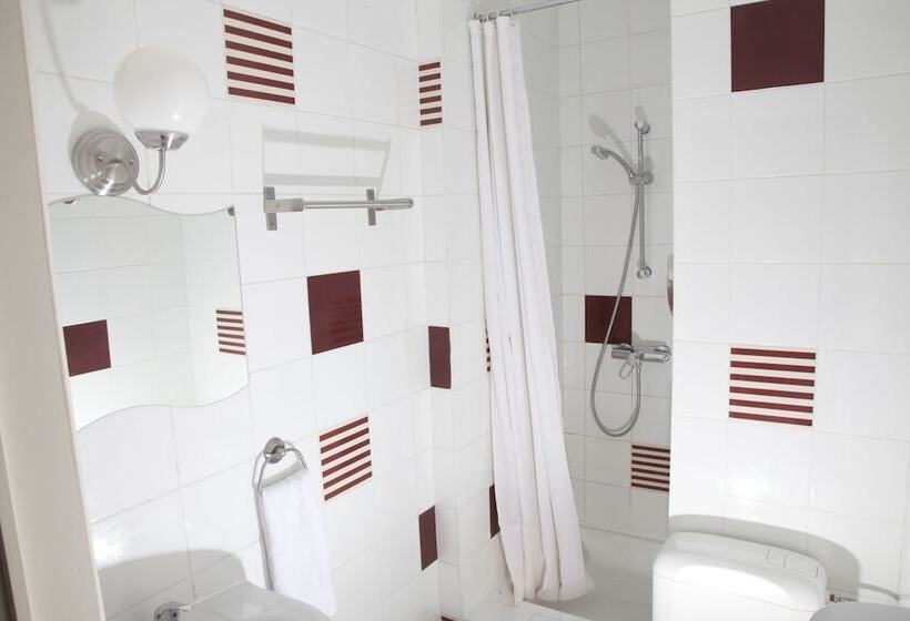 اتاق استاندارد, Barry