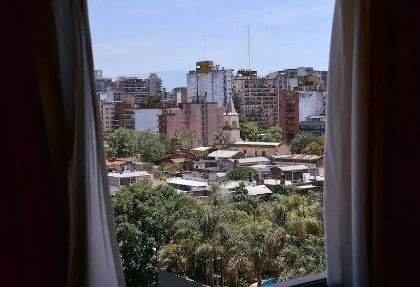 اتاق استاندارد سه نفره, Catalinas Tucuman