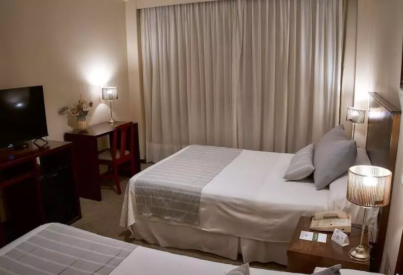 اتاق استاندارد سه نفره, Catalinas Tucuman