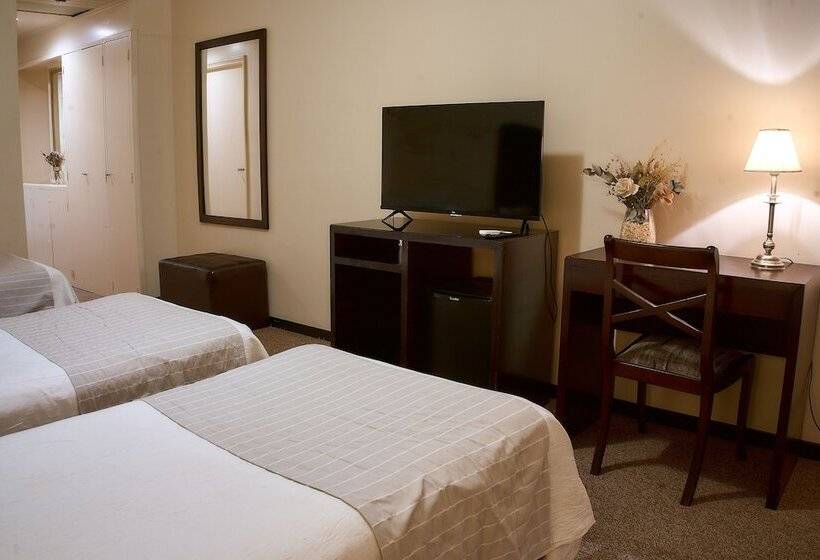 スタンダードトリプルルーム, Catalinas Tucuman