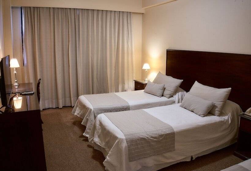 スタンダードトリプルルーム, Catalinas Tucuman