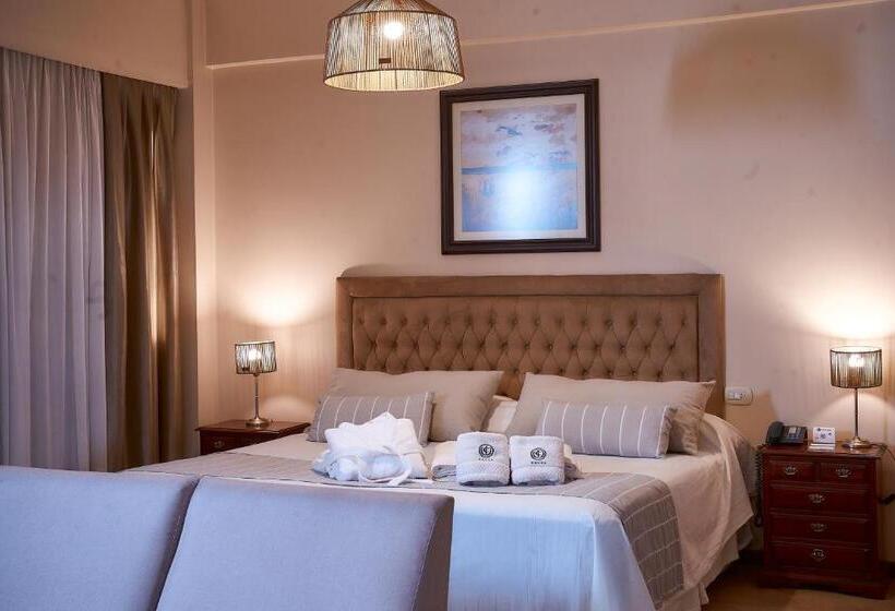 デラックスルーム, Catalinas Tucuman