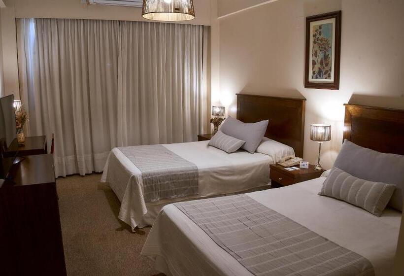 スタンダードトリプルルーム, Catalinas Tucuman