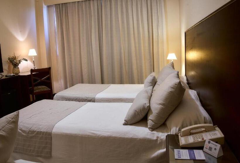 スタンダードトリプルルーム, Catalinas Tucuman