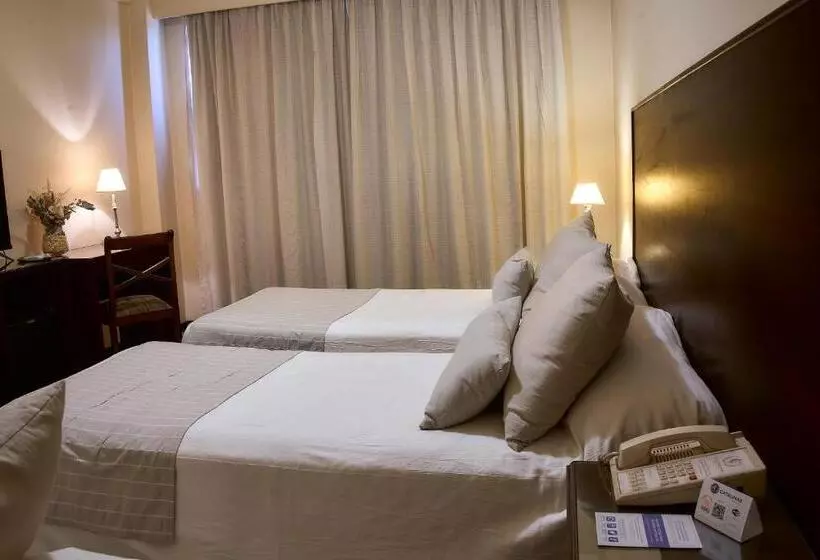 اتاق استاندارد سه نفره, Catalinas Tucuman