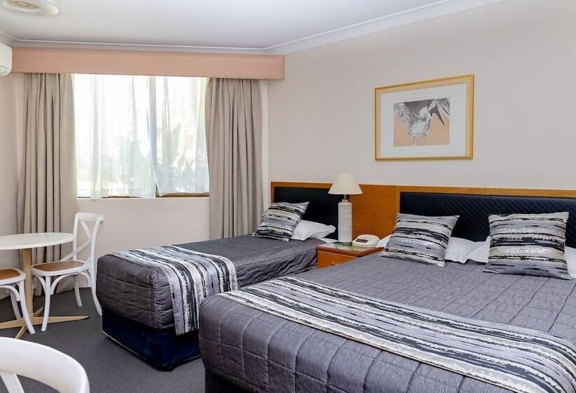 Номер Стандарт Адаптированный для Инвалидов, Charbonnier Motor Inn