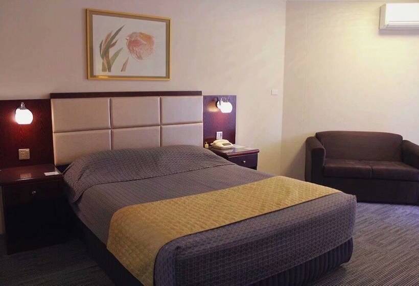 חדר דלוקס עם מרפסת, Charbonnier Motor Inn