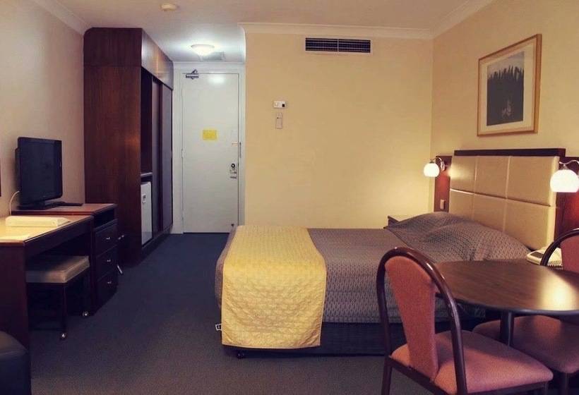 חדר דלוקס עם מרפסת, Charbonnier Motor Inn