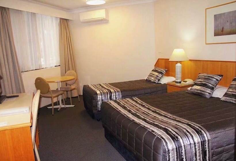 חדר אקונומי, Charbonnier Motor Inn