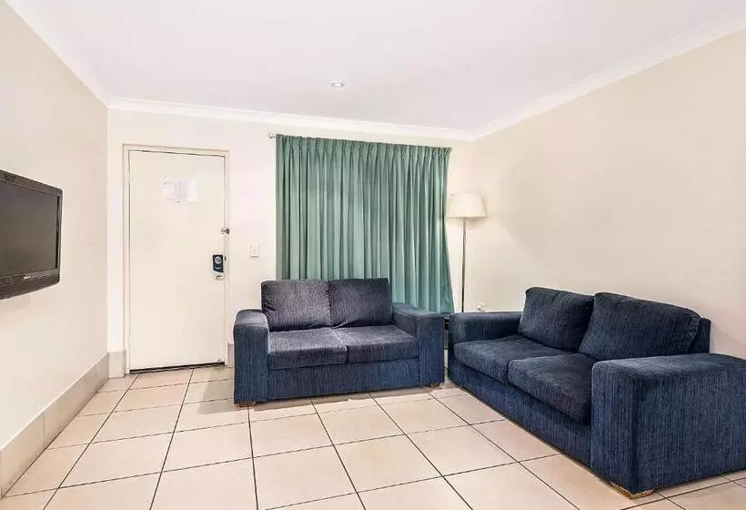 اتاق خانوادگی, Comfort Inn Glenfield