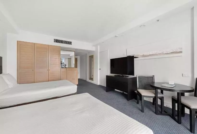اتاق استاندارد با 2 تخت دوبل, Crowne Plaza Surfers Paradise, An Ihg