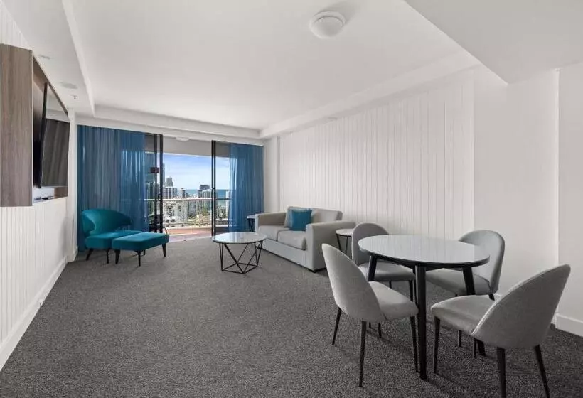 سوئیت با تخت بزرگ, Crowne Plaza Surfers Paradise, An Ihg