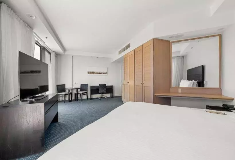 اتاق استاندارد با تخت بزرگ, Crowne Plaza Surfers Paradise, An Ihg