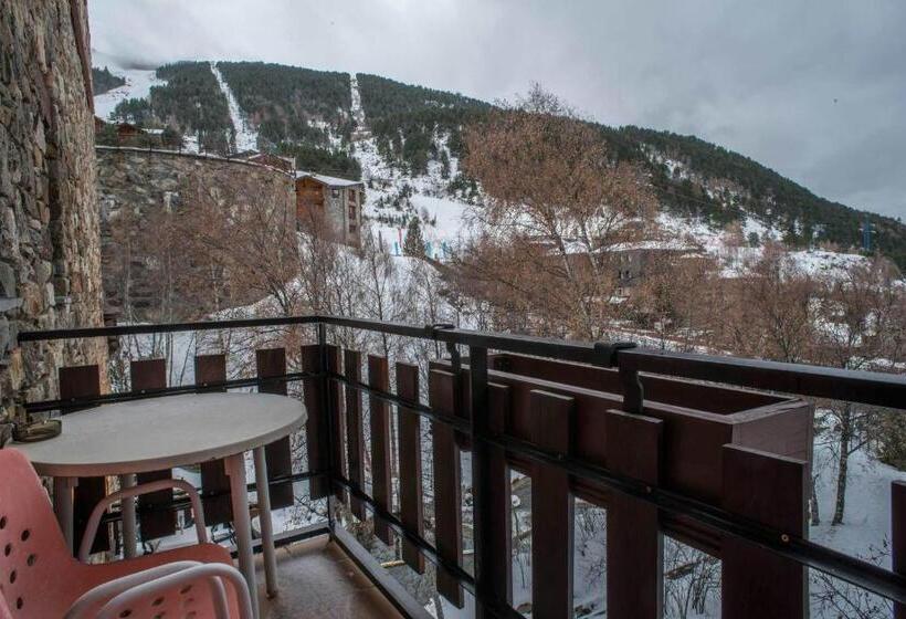 اتاق استاندارد با بالکن, Del Tarter