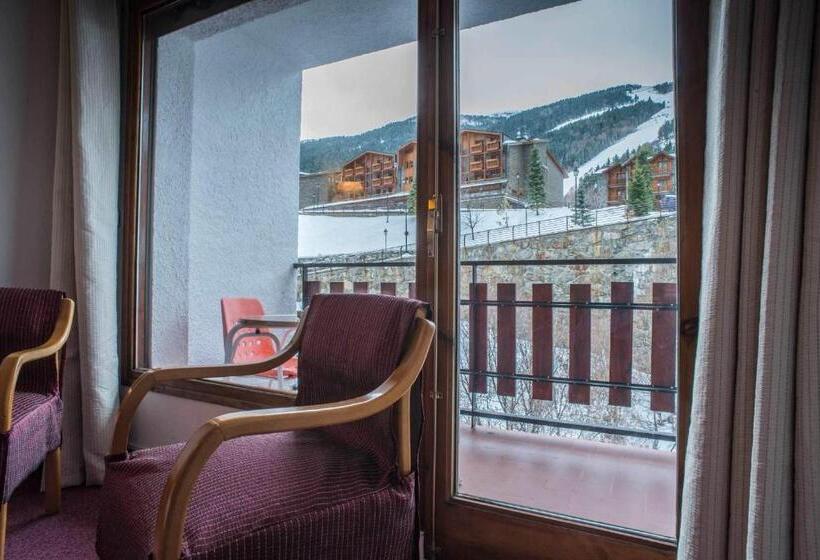 اتاق استاندارد با بالکن, Del Tarter