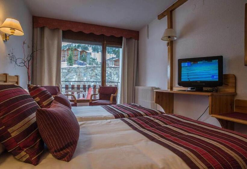 اتاق استاندارد با بالکن, Del Tarter