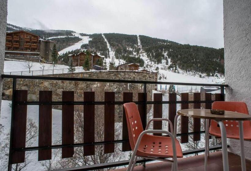 اتاق استاندارد, Del Tarter