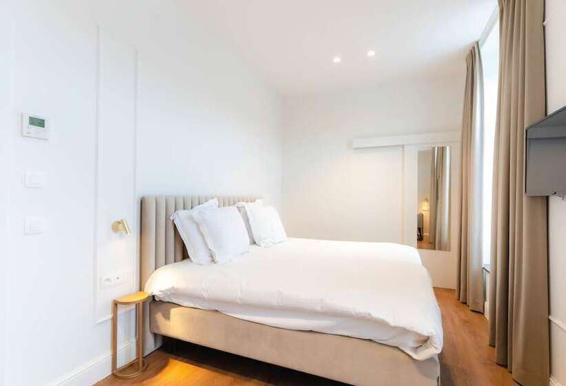 Номер Deluxe, Golden Tree