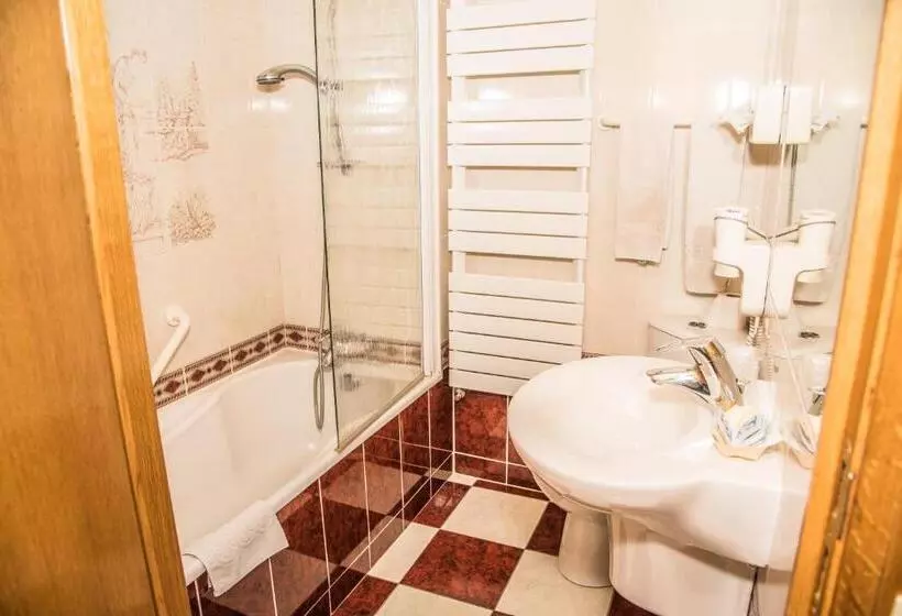 Standard Yhden Hengen Huone, Hôtel Le Relais Du Marquis