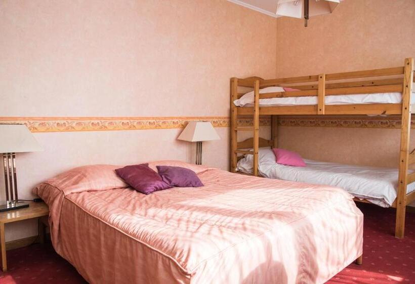 غرفة قياسية رباعية, Hôtel Le Relais Du Marquis