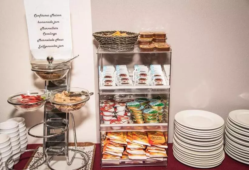Standard Neljän Hengen Huone, Hôtel Le Relais Du Marquis