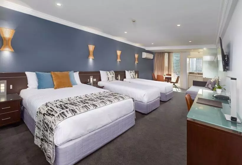 اتاق لوکس, Hyde Park Inn