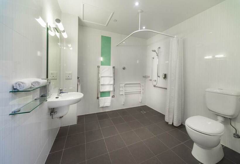 إستوديو قياسى, Hyde Park Inn