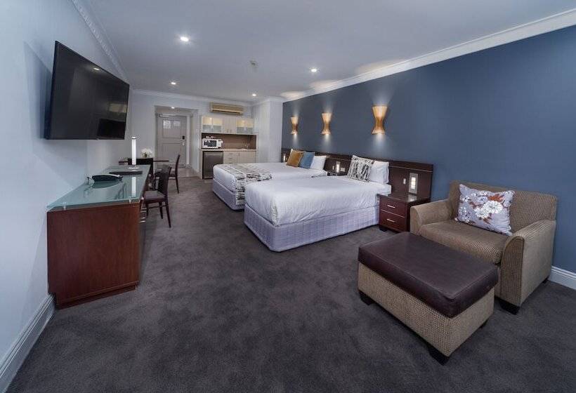 إستوديو قياسى, Hyde Park Inn