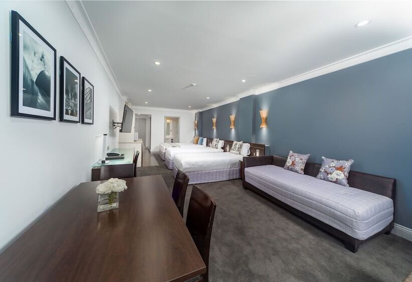 غرفة عائلية, Hyde Park Inn