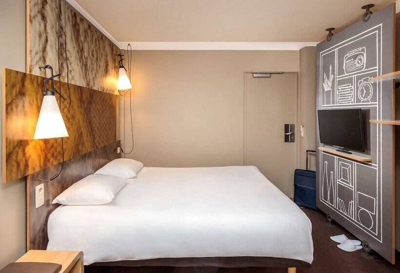 Standard Room, Ibis Brussels City Centre