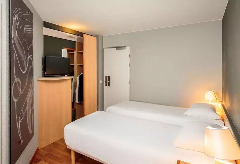 اتاق استاندارد سه نفره, Ibis Brussels City Centre